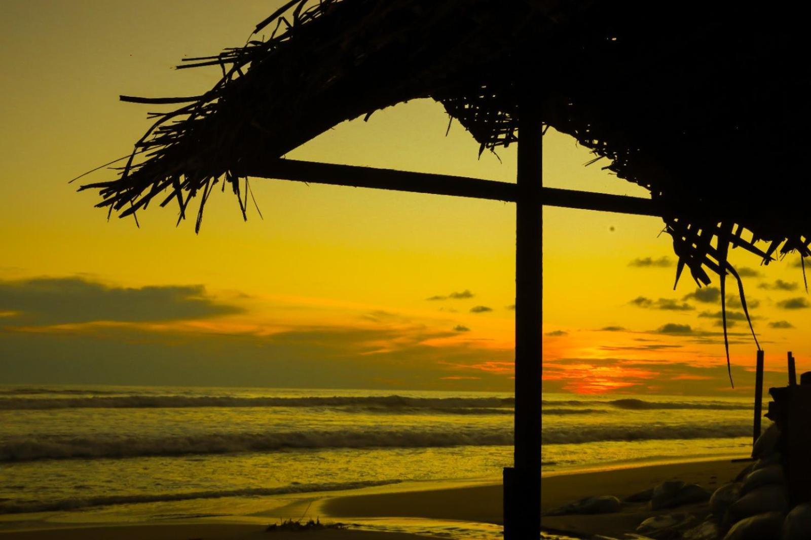 Ocean Breeze Villa Matara Bagian luar foto